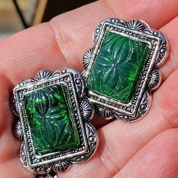 Western Boho Etched Glass Silver Tone Earrings, four colors - Picture 4 of 5